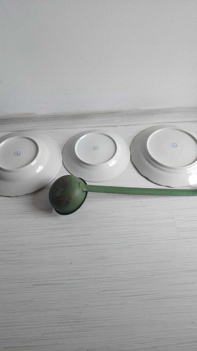 Чинии единични бройки.