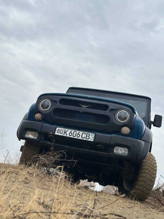 Uaz bars sotiladi