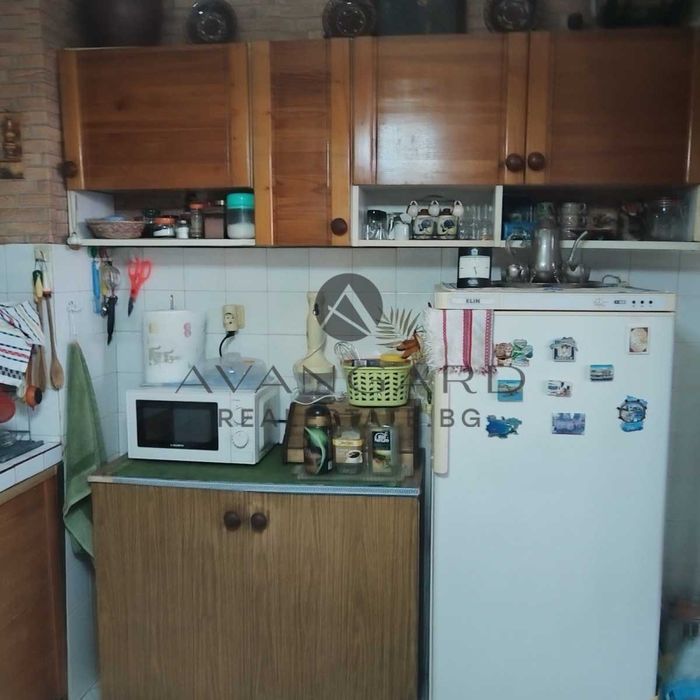 Продава се Тристаен апартамент в Пловдив, Изгрев - 90 кв.м за 1009 €/кв.м - Снимка #2