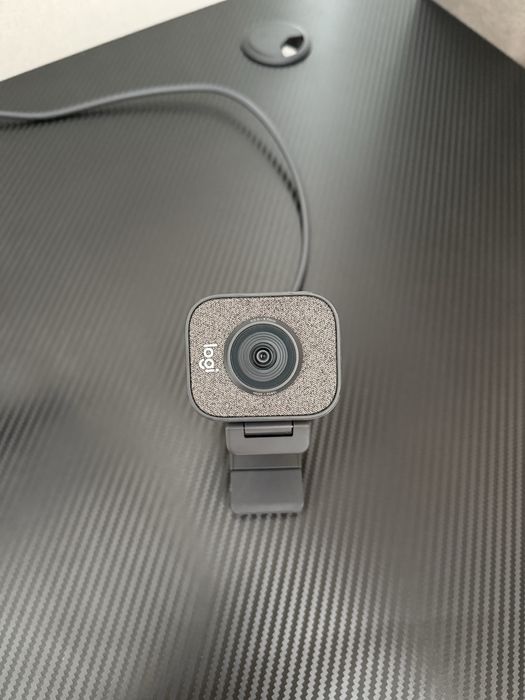Веб-камера Logitech StreamCam