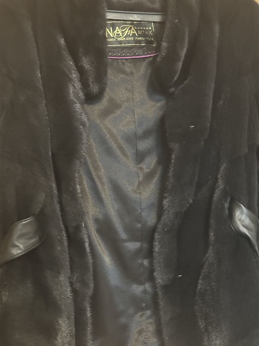 Шуба норковая очень красивая