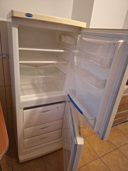 Frigider Arctic in stare de functionare
