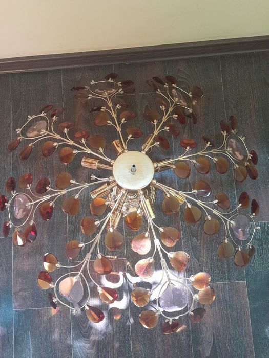 Продам люстру б/у