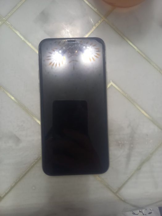 Айфон 11 про сатылады.