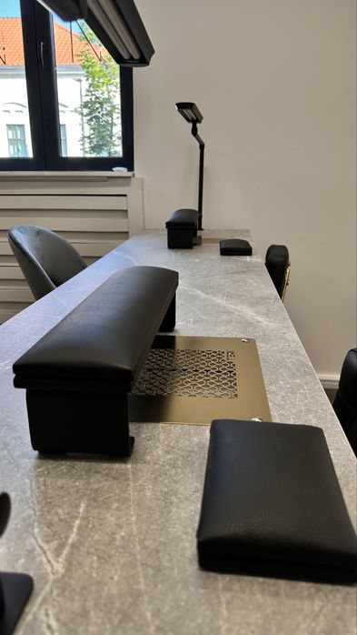 Masă manichiură dubla profesională cu aspirator încorporat