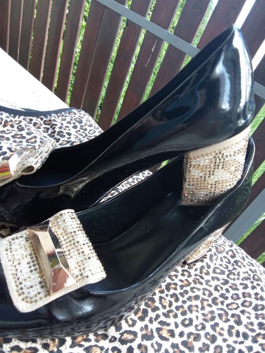 Noi 300. De lei pantofi dama