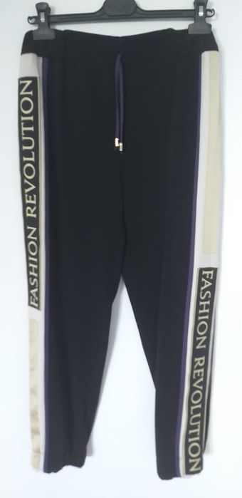 Pantaloni de firma, modele deosebite, la preturi atragatoare.