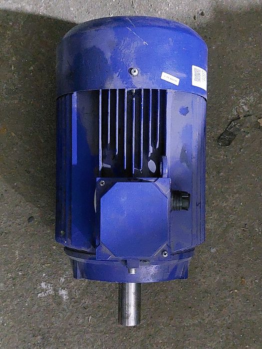 Электродвигатель 11 квт 3000 об/мин продам