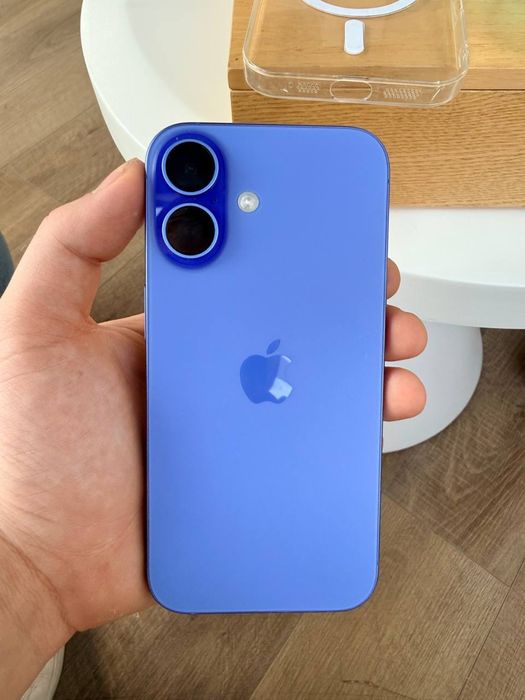 Iphone 16 128GB.                            .