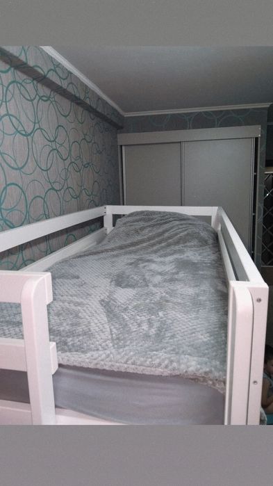 Двухъярусная кровать продам