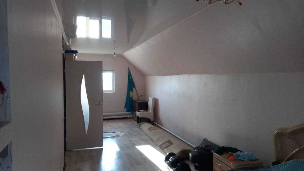 4 комнатный коттедж. п. Солнечный.