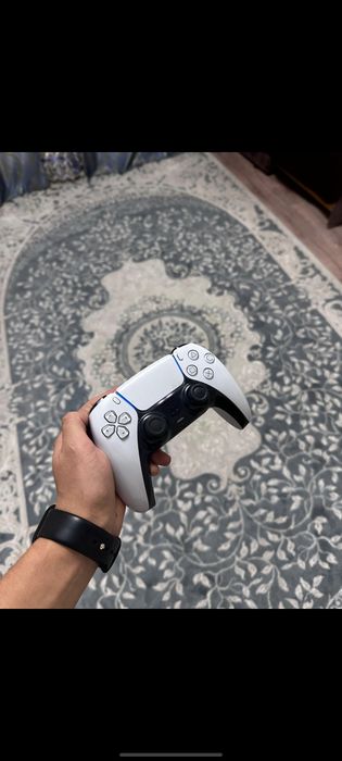 Продам 2 джойстика от на PS5 ПС5