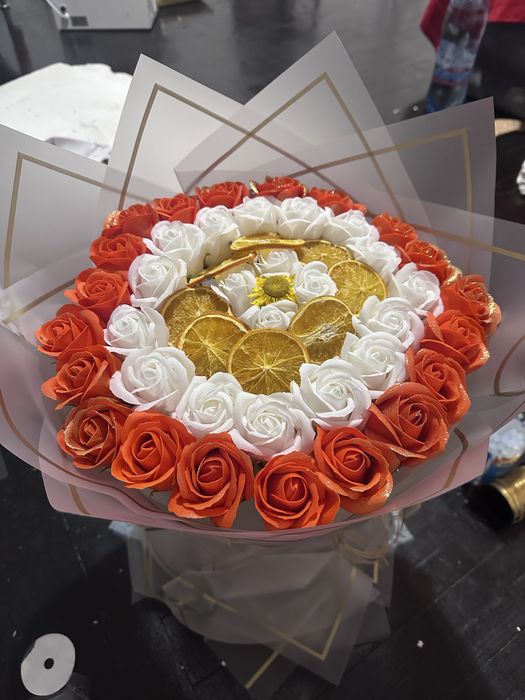 Buchet din Trandafiri Sapun CADOU cu Portocale