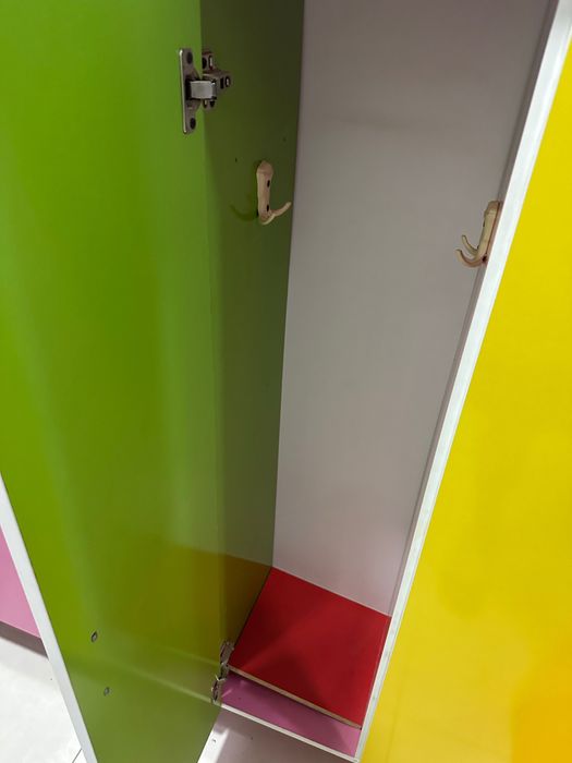 Bolalar uchun shkaf, divan (detskiy)