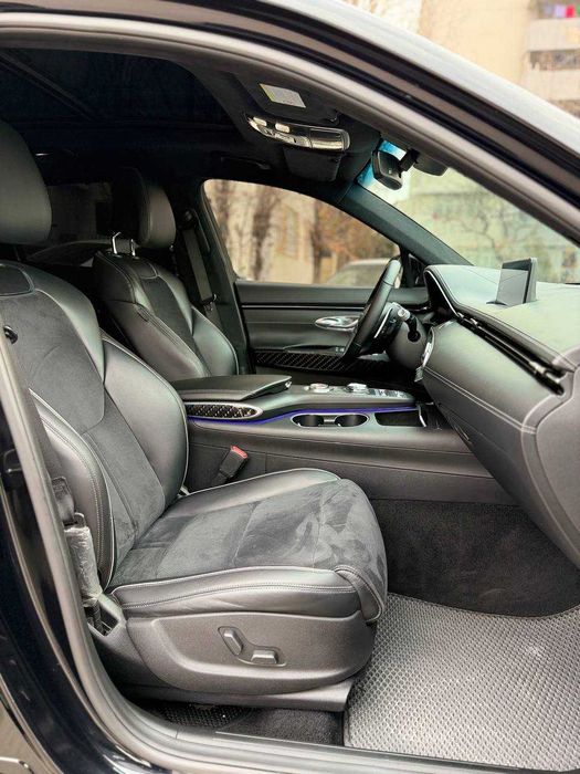 Hyundai Genesis GV70 4WD 2.5T