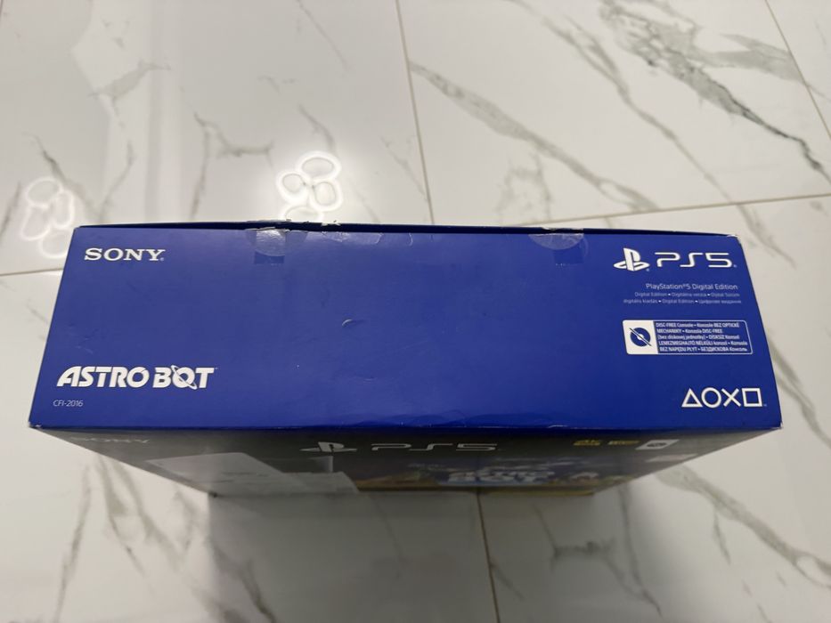 PlayStation 5 1TB, 2 controllere + 12 jocuri