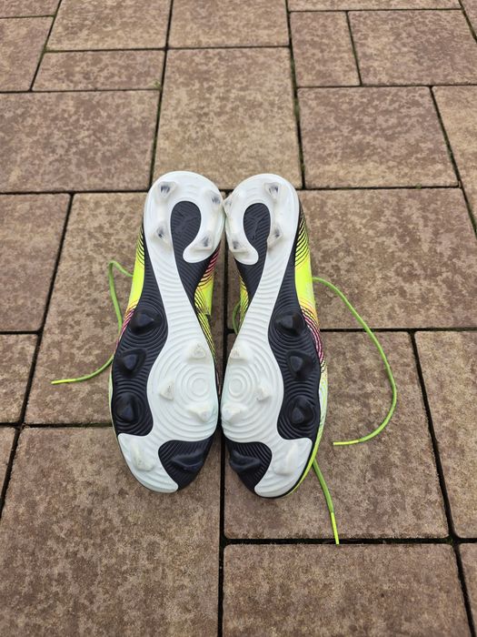 Vand ghete de fotbal Puma Future Pro