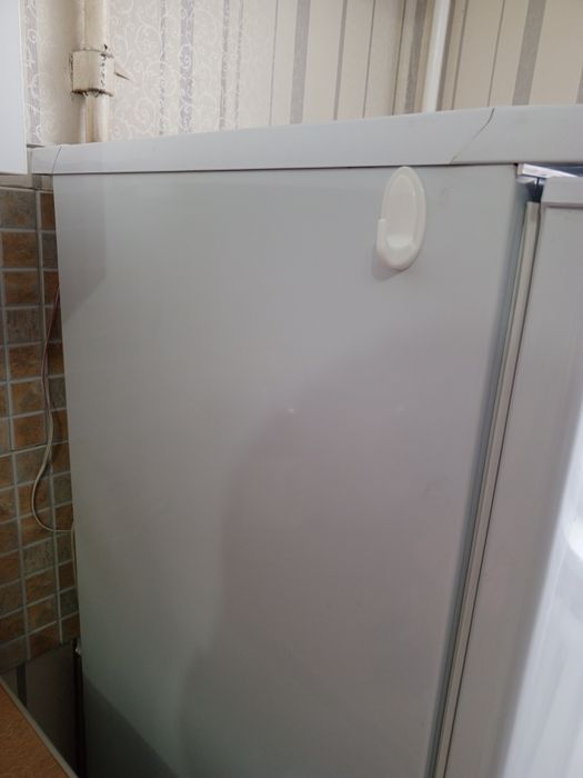 Холодильник Бирюса