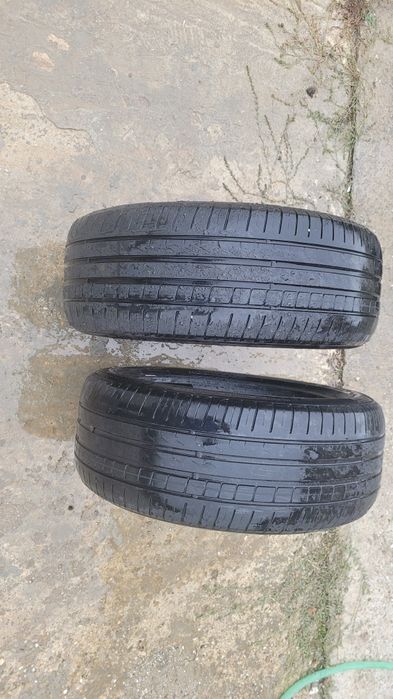 Vind anvelope vara 245 45 r18 în stare buna 200 lei amândouă