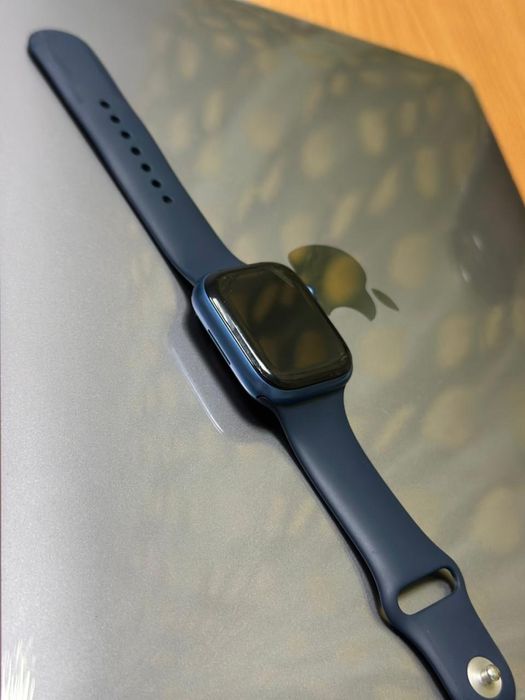 Продам Apple watch 7 , 45 мм