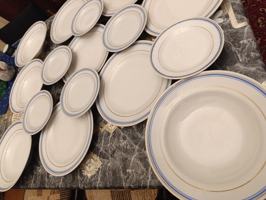 Набор тарелок , производство Корея