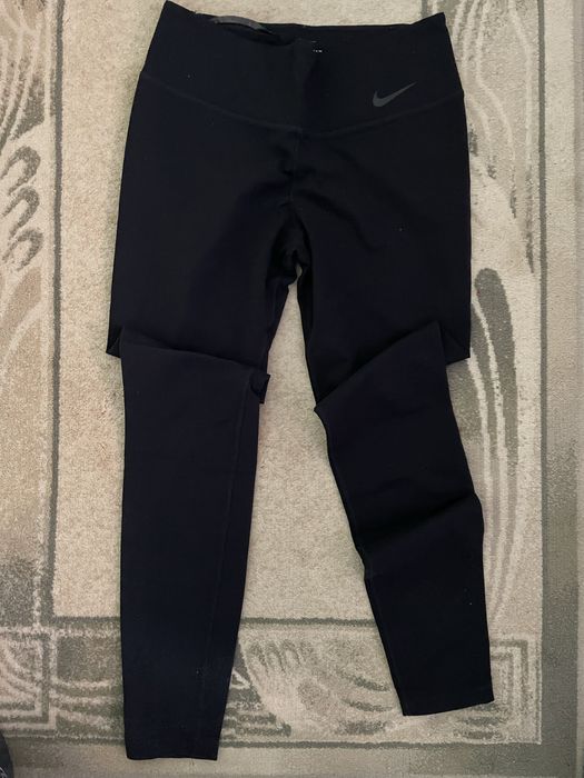 Дамски спортен клин NIKE