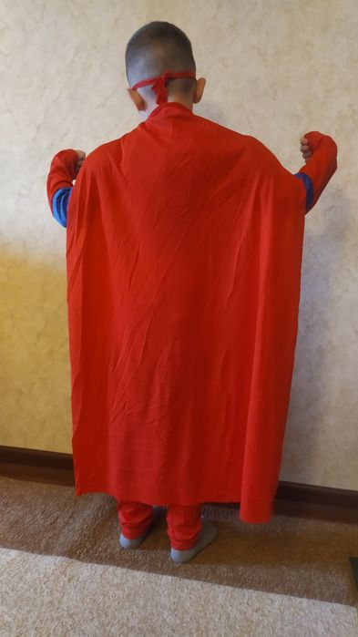 Одежда супергероя. Новый..Проката нет.