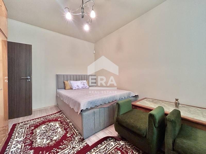 Дава се под наем Двустаен апартамент в София, Иван Вазов - 60 кв.м за 598.23 € - Снимка #2