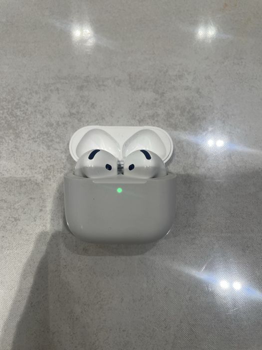 Продам Airpods 4 оригинал