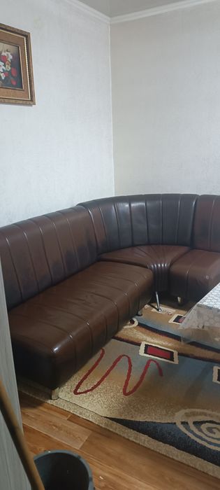 Уголок кухонный б/у