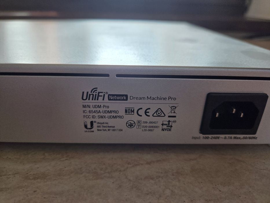 Router Ubiquit Dream Machine UDM Pro