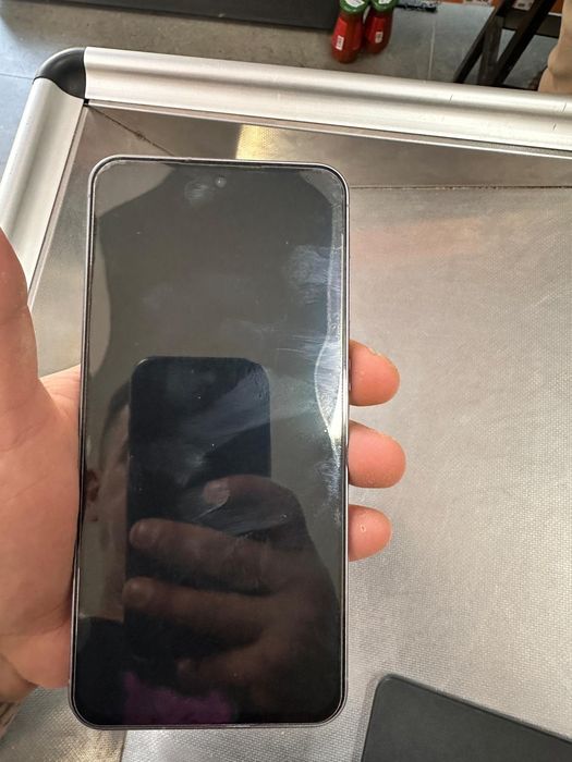 Vând/schimb Samsung a56 doar cu telefoane