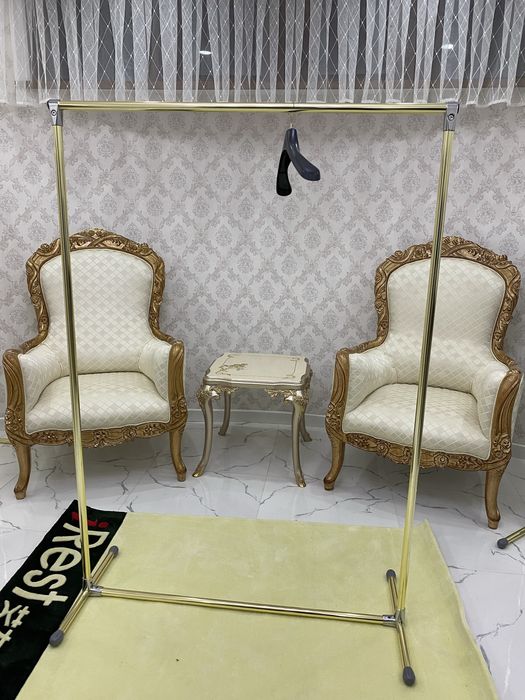 Золотые вешалки напольные грузоподьёмность 80кг вешилка vishilka