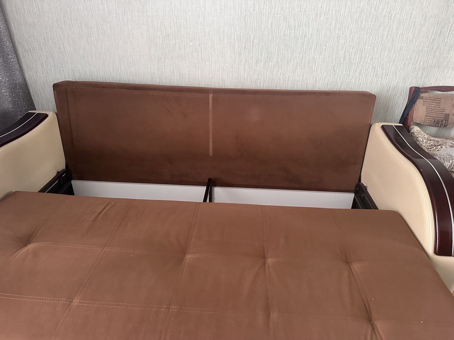 Продам диван в хорошем состояний