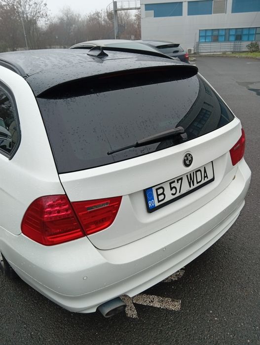 Vând BMW seria 3 preț 4100 discutabil