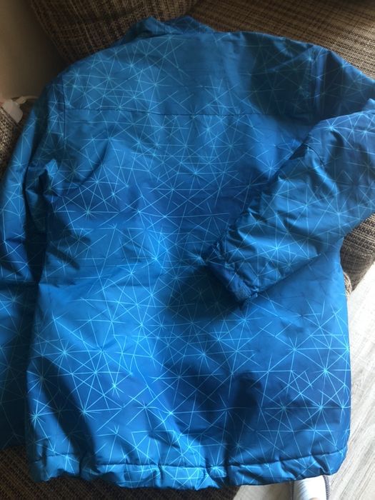 Geaca Sports, usoara si impermeabila