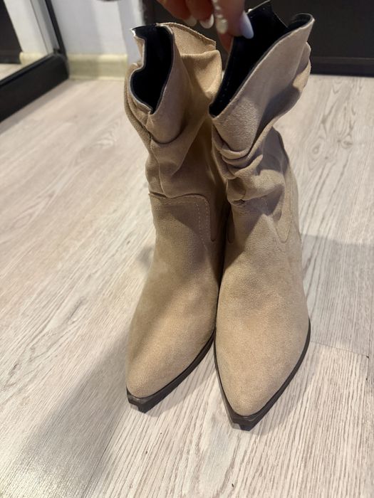 Botine ciocate nr 37