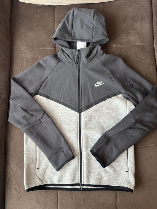 Trening Nike Tech