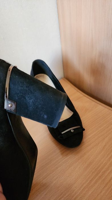 Продам туфли женские