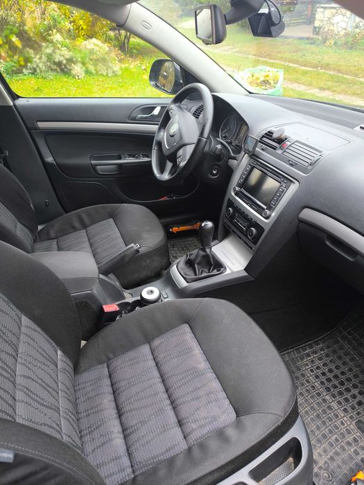 SKODA Octavia 2011 — imagine 4