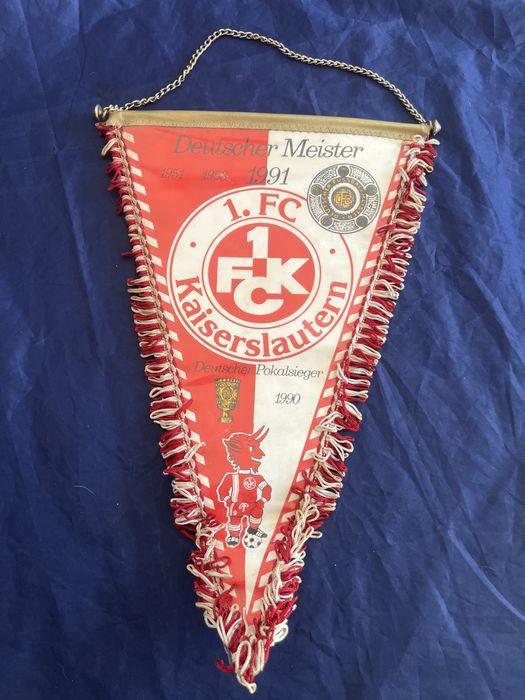 1. FC Kaiserslautern-флаг на германския футболен клуб.
