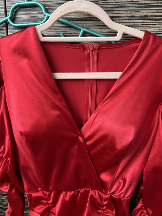 Rochie rosie eleganta