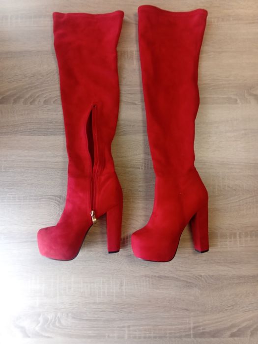 Дамски Ботуши с висок ток