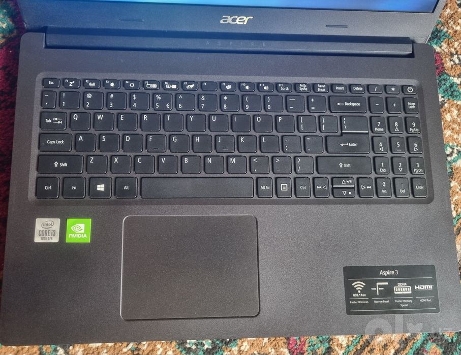 Acer noutbuk sotiladi.