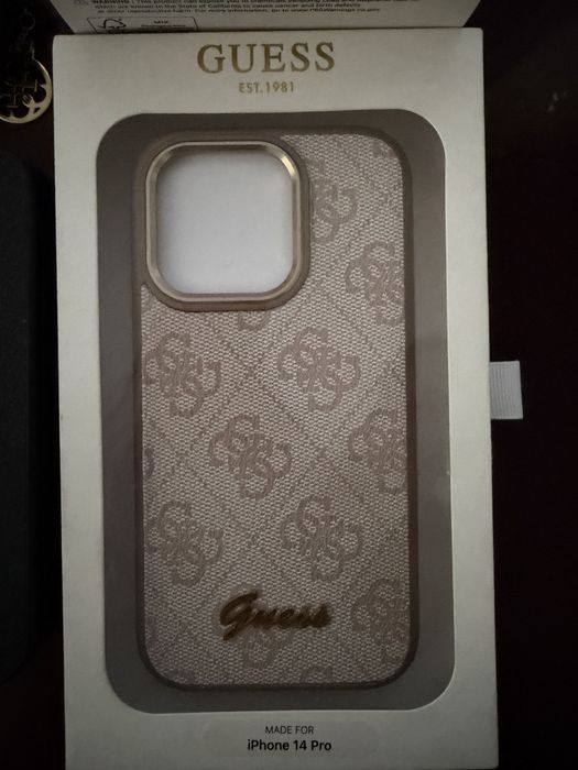 Продам guess оригиналы чехлы
