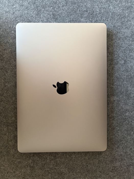 Macbook Pro 13 2021, M1 8gb RAM, 512 gb SSD