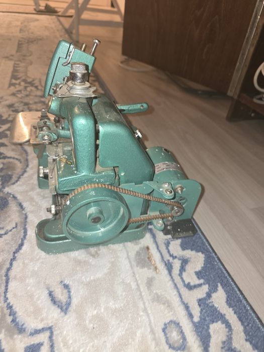 Оверлок сатылады