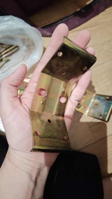 Уголки для стола