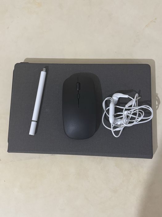 Планшет с клавитурай