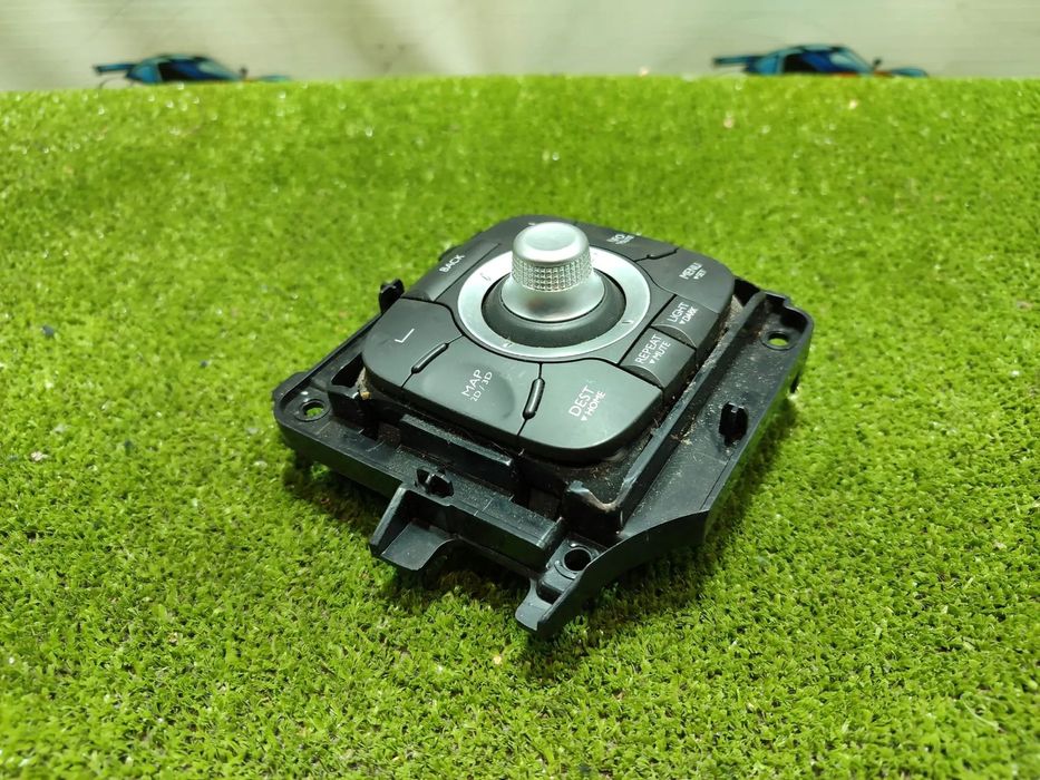 PANOU BUTOANE DE CONTROL RENAULT MEGANE III B95 1.6 DIESEL 2014 COD OEM 253B00345R / HATCHBACK / 2008-2016